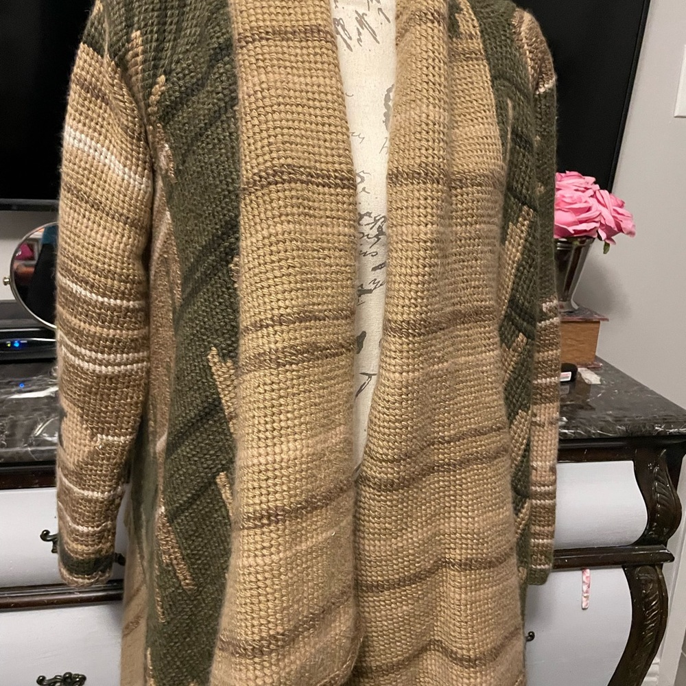 Ralph Lauren gorgeous  hand knit cardigan